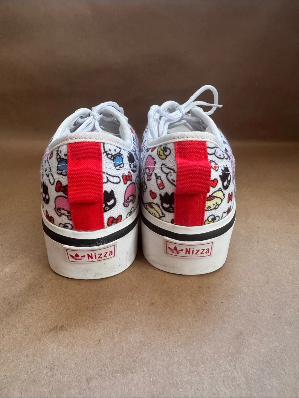 Adidas x Hello Kitty Nizza Platform Junior Hello Kitty & Friends Sneaker Y6/W7.5 - Picture 4 of 7